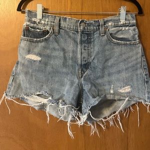 Levi’s Wedgie Shorts - size 29